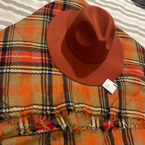 Accessories - Gorgeous hat and wrap set.  Perfect for fall.  Hat NWT